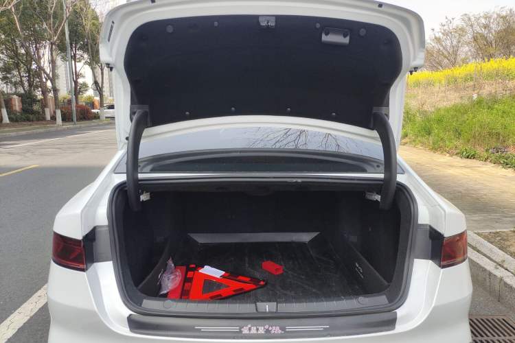 Used BYD Qin PLUS 2021 EV 400KM Luxury Model