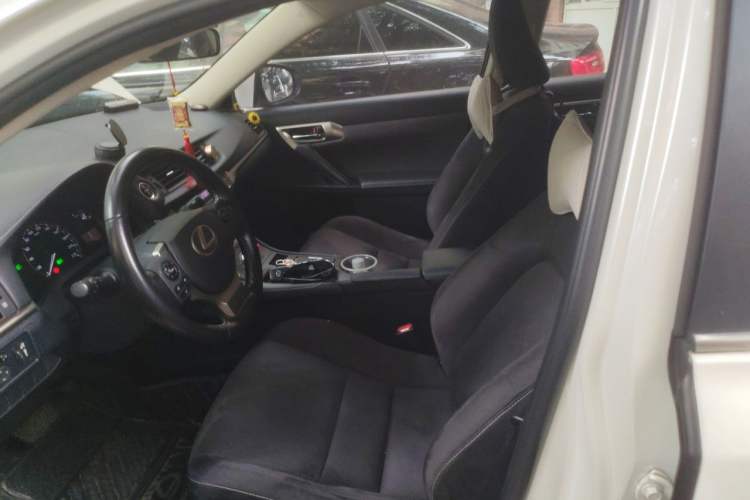 Used Lexus CT 2017 CT200h Elite Edition Monotone China VI