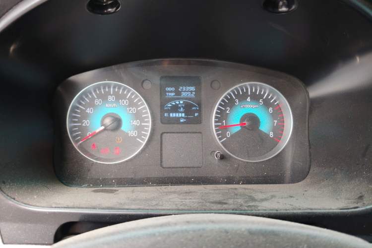 Used Jinbei Hiace X30 2024 1.5L Wealthy-Style Passenger Van 5/6/7 Seater with Front-Mounted Air Conditioning