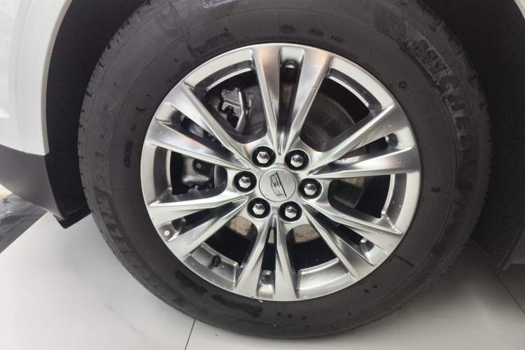 Used Cadillac XT5 2021 2.0T Two-Wheel Drive Luxury Version