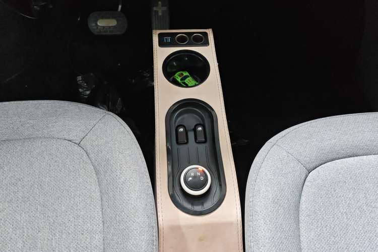 Used Wuling Hongguang MINIEV 2021 Macaron Premium Model – Lithium Iron Phosphate