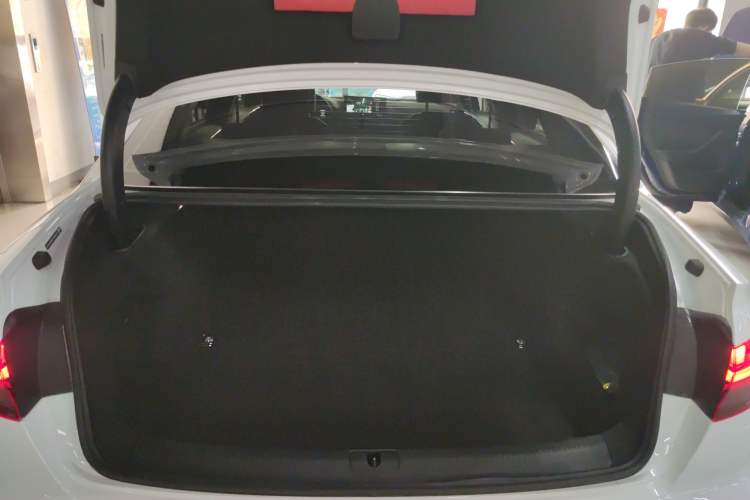 Used Audi A4L 2023 40 TFSI Luxury Dynamic Model Trunk