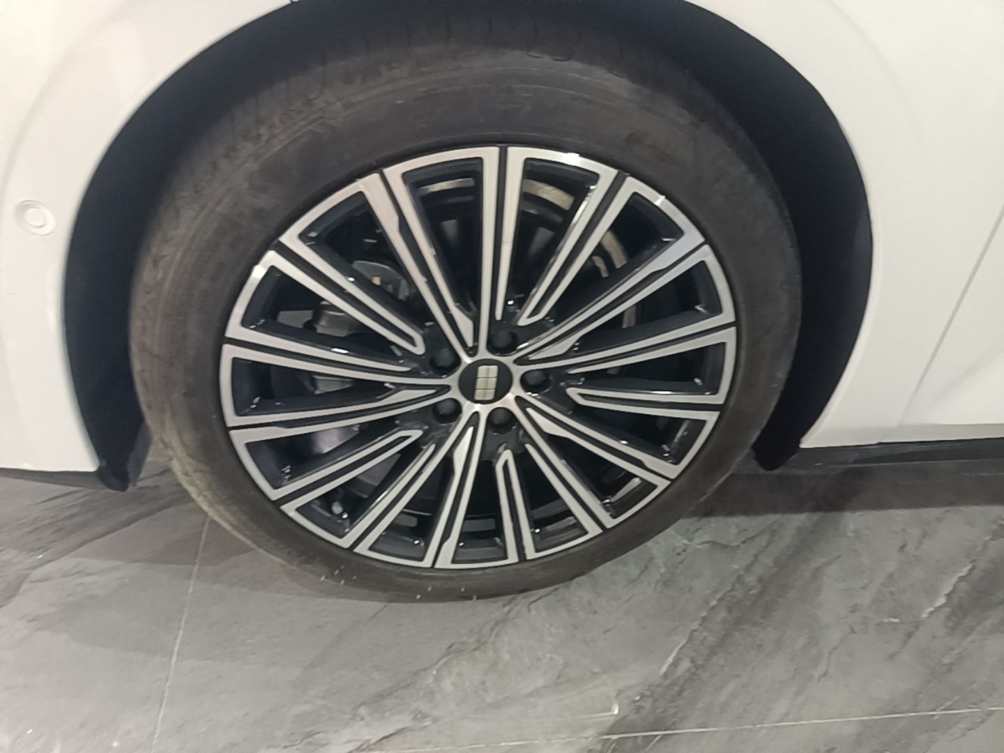 Geely Galaxy 8 2025 130km EM-P Starship Edition — снимка 10