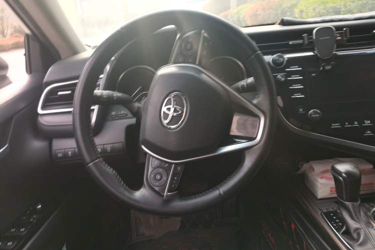 Used Toyota Camry 2018 2.5G Luxury Edition Steering Wheel