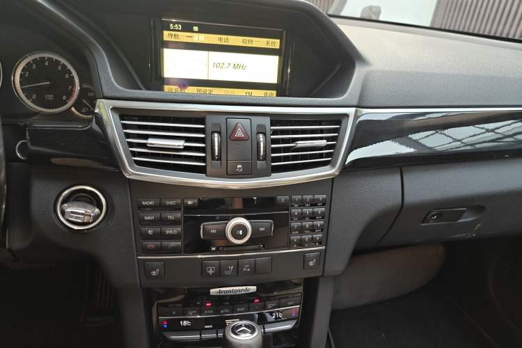 Used Mercedes-Benz E-Class 2010 E 260 CGI Fashion Model