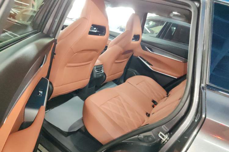 Used CHANGAN CS75 PLUS iDD 2023 ZhiDian iDD Smart Leading Model