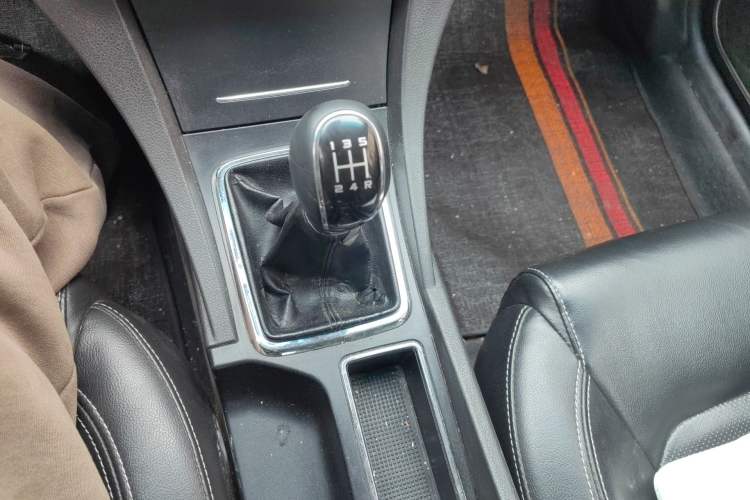 Used Geely Auto Emgrand 2017 Sedan Million Edition 1.5L Manual - Upward Version Gear Lever