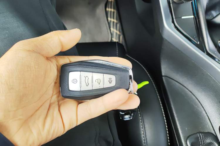 Used Geely Auto Emgrand 2019 Leading Edition 1.5L Manual Luxury Model China VI Standard