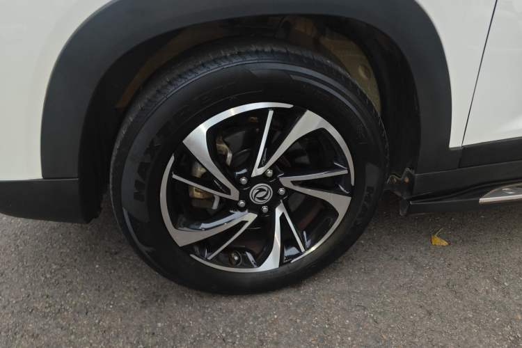 Used Dongfeng Fengon S560 2018 1.8L CVT Smart Connect 7-Seater