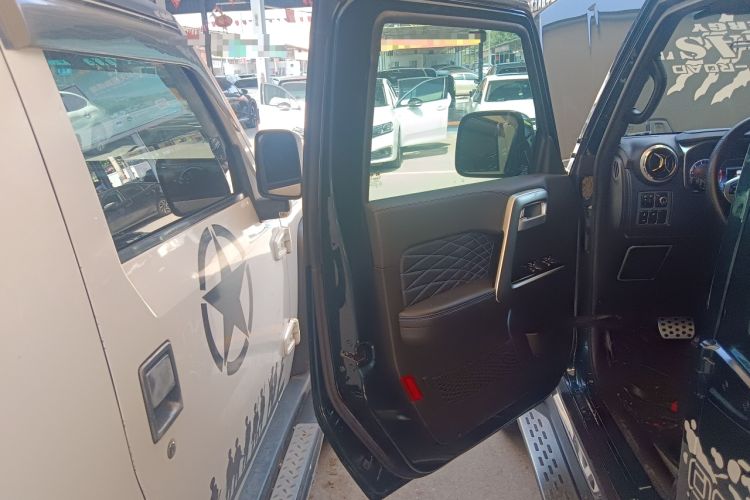 Used BAIC Off-Road BJ40 2019 2.0T Automatic Four-Wheel Drive Urban Hunter Edition Premium Model China V Emission Standard