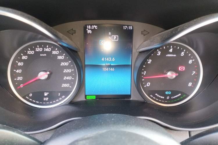 Used Mercedes-Benz C-Class 2019 C 260 Sport Edition Odometer Close Up