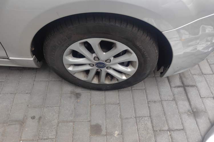 Used Ford Focus 2011 Hatchback 1.8L Automatic Fashion Edition
