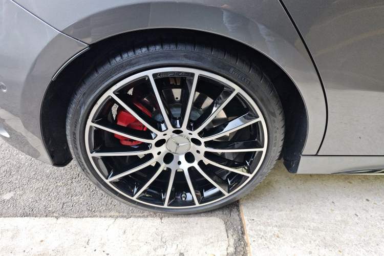 Used Mercedes-Benz A AMG 2022 AMG A 35 4MATIC Right Rear Wheel Hub