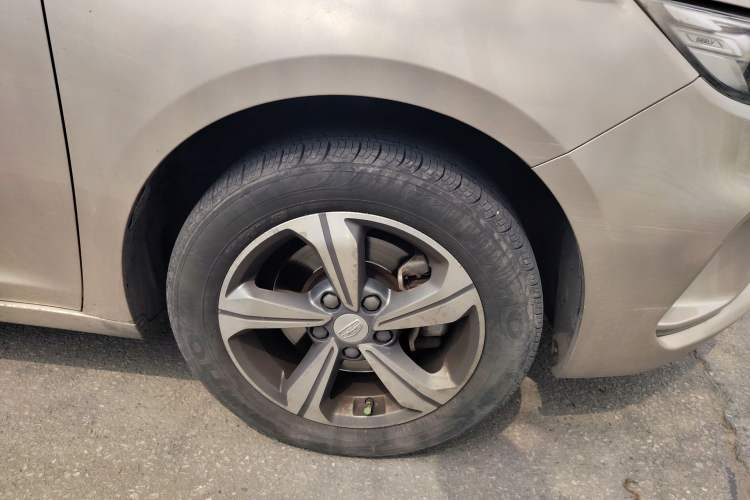 Used Geely Auto Emgrand GL 2018 1.8L DCT Elite Smart Connectivity Version Right Front Wheel Hub