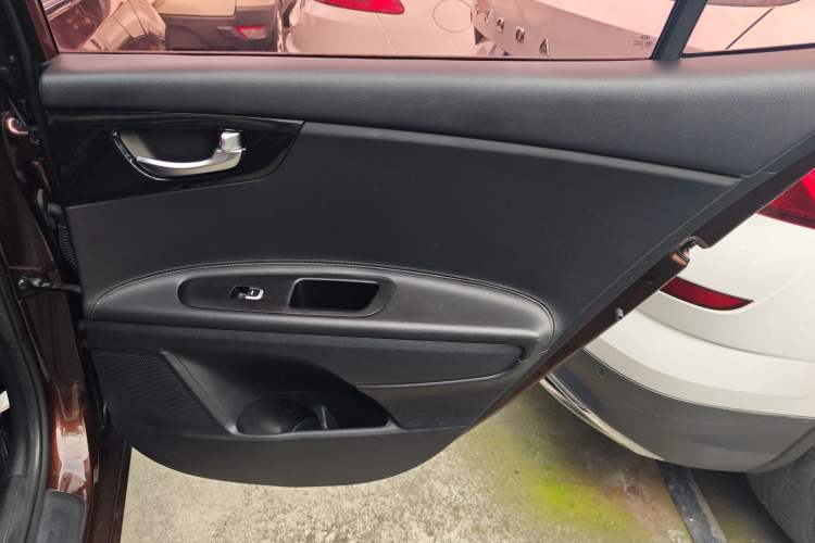 Used Kia K3 (Kai Shen) 2017 1.8L Automatic DLX