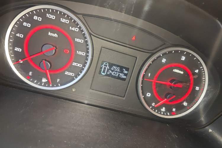 Used SAIC MAXUS G10 2018 PLUS 1.9T Manual Elite Edition Diesel
