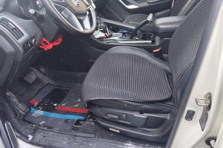 Used JMC Yusheng S350 2016 2.0T Automatic All-Wheel Drive Gasoline Luxury Version with Sunroof 5 Seats