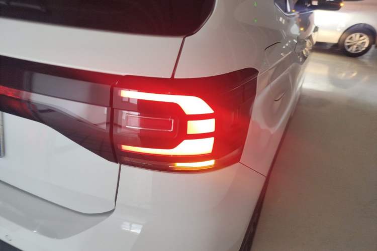 Used Volkswagen Tacqua 2021 1.5L Automatic Yue Zhi Lian Edition Right Rear Taillight