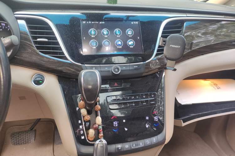 Used Buick GL8 2017 ES 28T Luxury Model China V Standard
