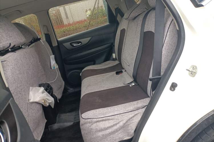 Used Nissan X-Trail 2015 2.0L CVT Comfort MAX Edition 2WD Left Rear Seat