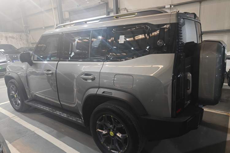 Used JETOUR Traveler 2023 2.0T All-Wheel-Drive Crosser
