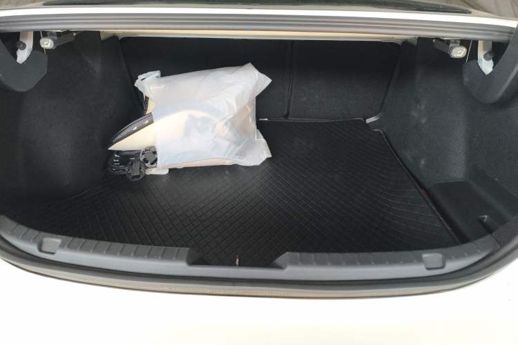 Used Mazda 3 Axela 2023 2.0L Automatic ZhiXuan Edition
