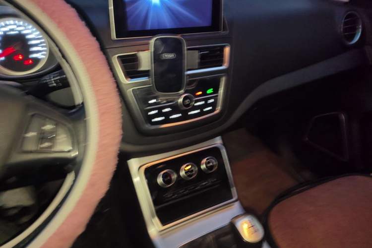 Used Bestune X40 2019 1.6L Manual Luxury Edition China VI
