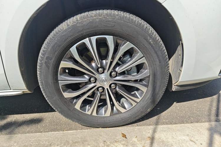 Used Buick GL8 2023 Land Executive Class Smart Enjoyment Model
