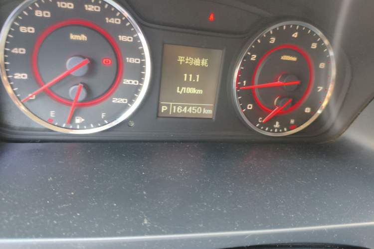 Used SAIC MAXUS G10 2014 2.0T Automatic Elite Edition
