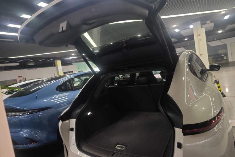 Used IM LS7 2023 77 kWh Urban Fit Pro Rear-Wheel Drive Version
