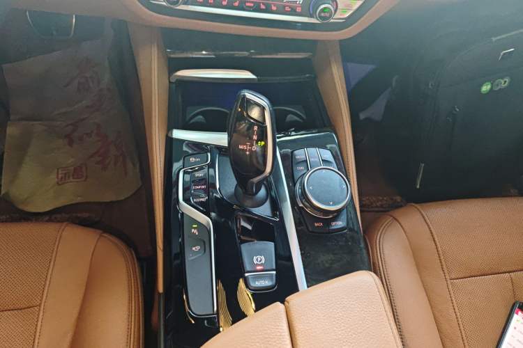 Used BMW 5 Series 2018 Restyled 530Li Luxury Edition M Sport Package
