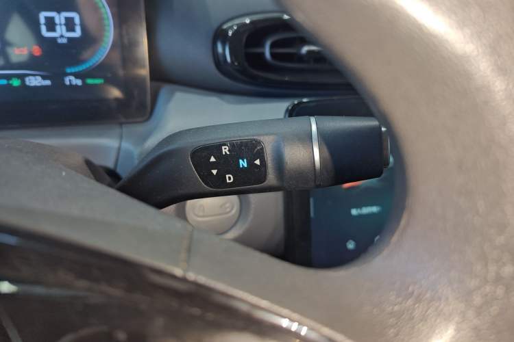 Used Leapmotor T03 2025 403 Comfort Edition Gear Lever