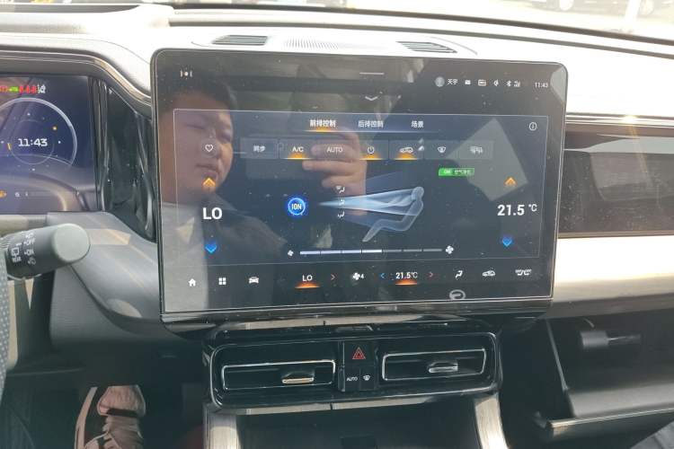 Used GAC Trumpchi GS8 2022 Dual-Engine Series 2.0TM Two-Wheel Drive Prestige Edition (7 Seats)
