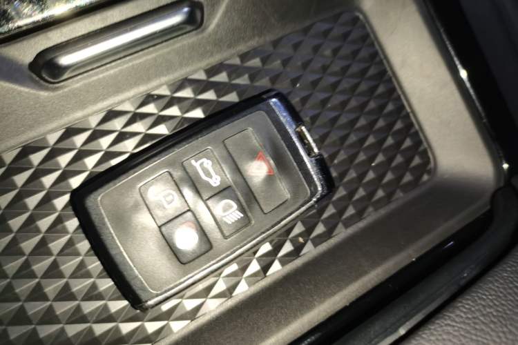 Used Land Rover Range Evoque 2020 249 PS R-DYNAMIC S Black Edition Sport Version