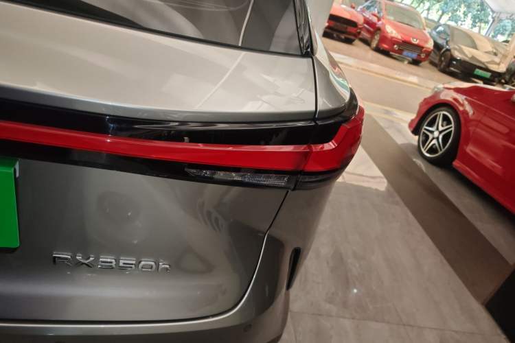 Used Lexus RX 2023 350h Two-Wheel Drive Enjoyment Version
