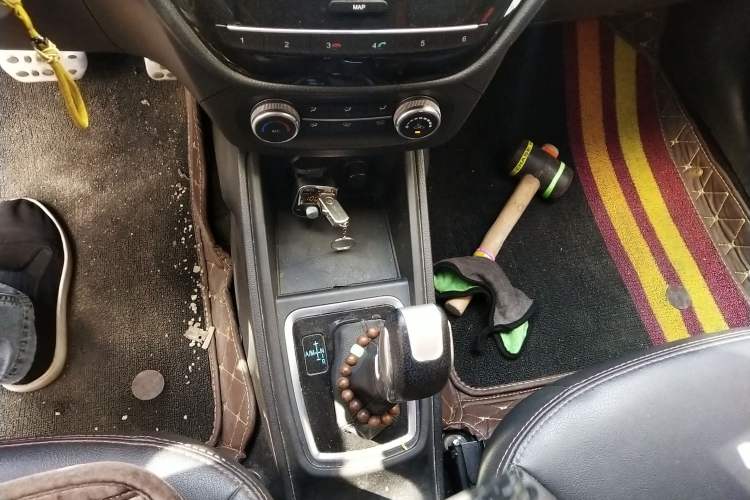 Used Haval H1 2015 1.5L AMT Luxury Model Gear Lever