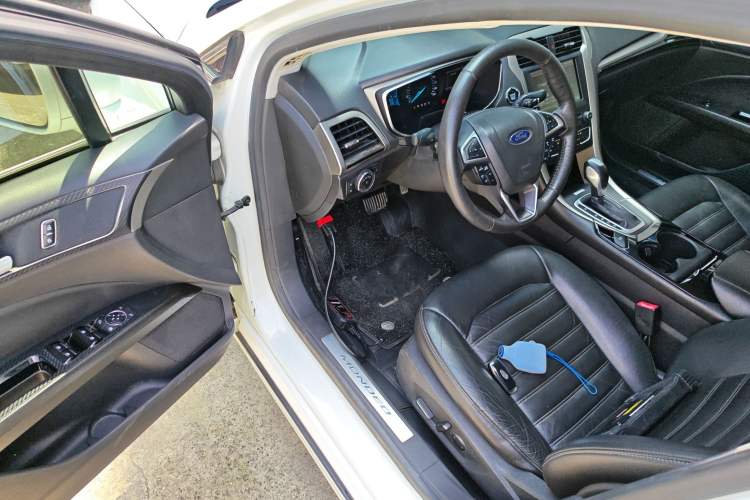 Used Ford Mondeo 2013 2.0L GTDi 200 Luxury Model