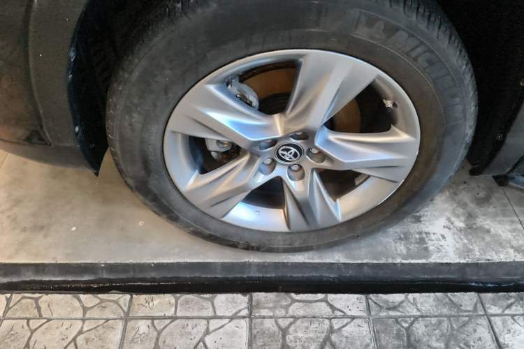 Used Toyota Highlander 2018 2.0T Four-Wheel Drive Luxury Version 7 Seats China VI Standard Exterior 4