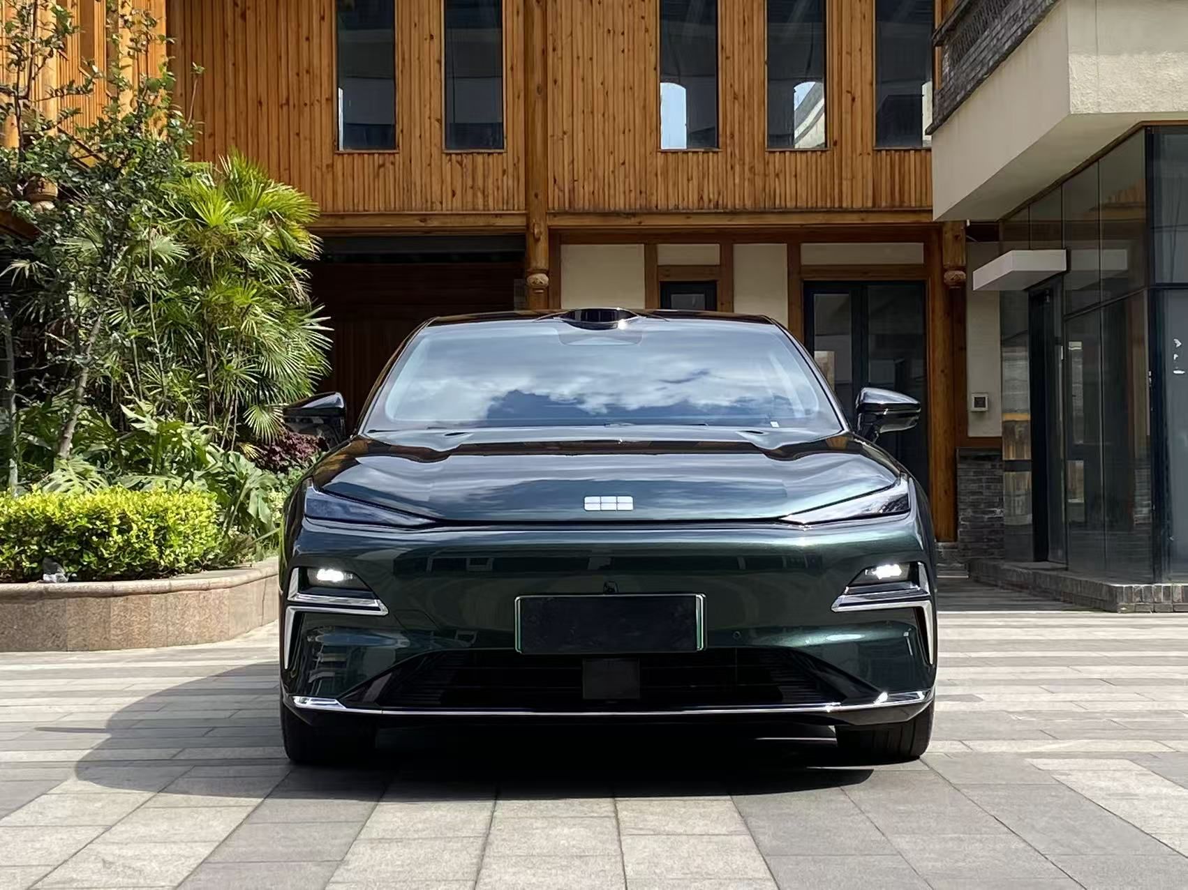 Geely Galaxy 8 2025 130km EM-P Starship Edition — снимка 6