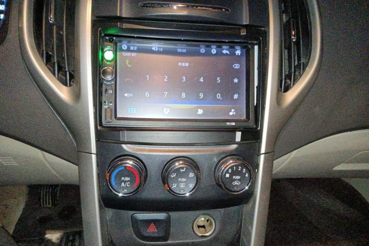 Used Baojun 630 2014 1.5L manual standard version
