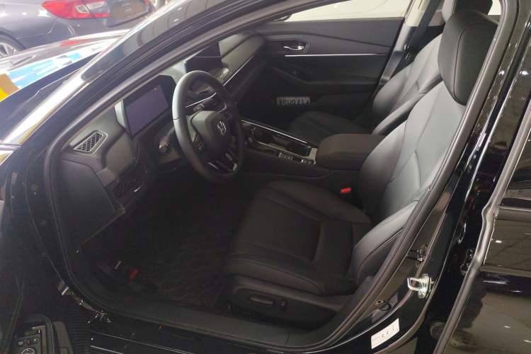 Used Honda Accord 2025 Sport Series 260TURBO Luxury Edition
