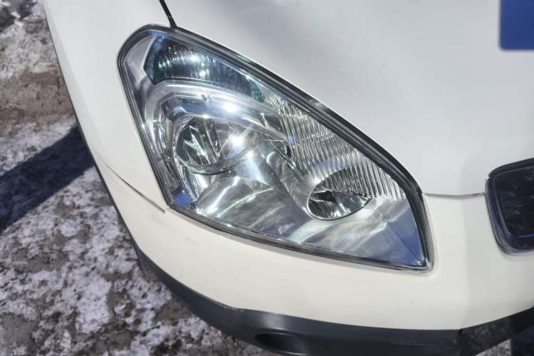 Used Nissan Qashqai 2015 2.0 XL Coolfire CVT 2WD Right Front Headlight