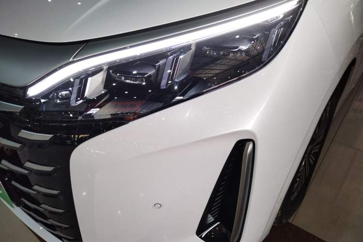 Used BYD Xia 2025 DM-i 1.5T 180km Excellence Model