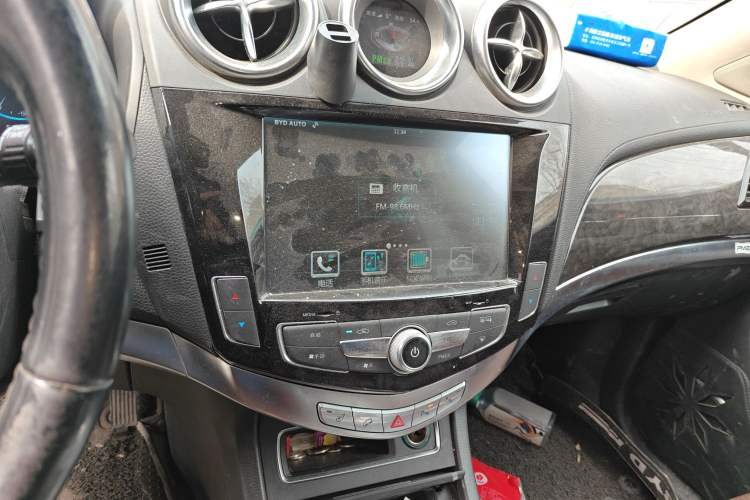 Used BYD Tang New Energy 2015 2.0T Four-Wheel-Drive Flagship Model