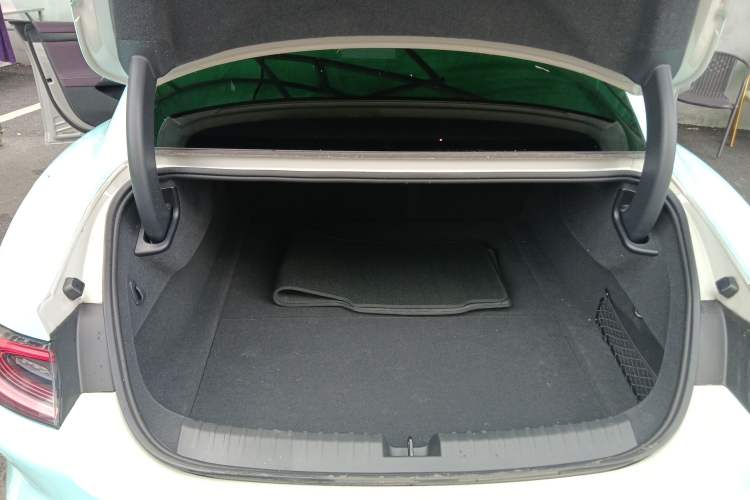 Used Xiaomi Auto SU7 2024 Rear-Drive Long-Range Intelligent Driving Version
