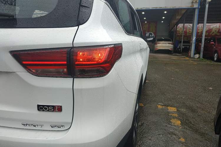 Used CHANGAN OSHAN COS1 2018 1.5T Automatic Miao 7-Seater