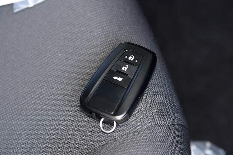 Used Toyota Corolla 2021 Dual-Motor 1.8L E-CVT Elite Edition
