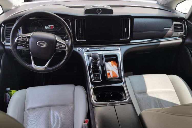 Used GAC Trumpchi M8 2021 Lingxiu Series 390T Deluxe Edition Center Console
