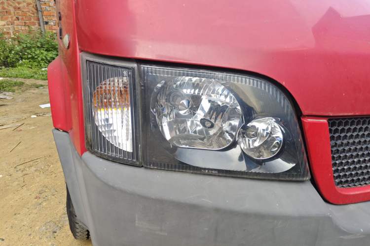 Used Ford Classic Transit 2015 2.8T Diesel Multi-Function Vehicle Short Wheelbase 6-Seater Mid-Roof Edition JX493ZLQ4