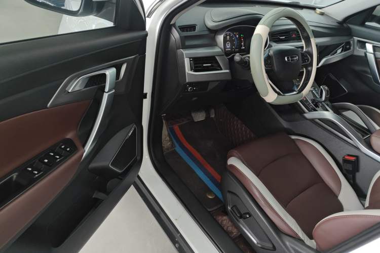 Used Geely Auto Emgrand X7 Sport 2022 1.8TD DCT Zhiya Trim Driver Seat